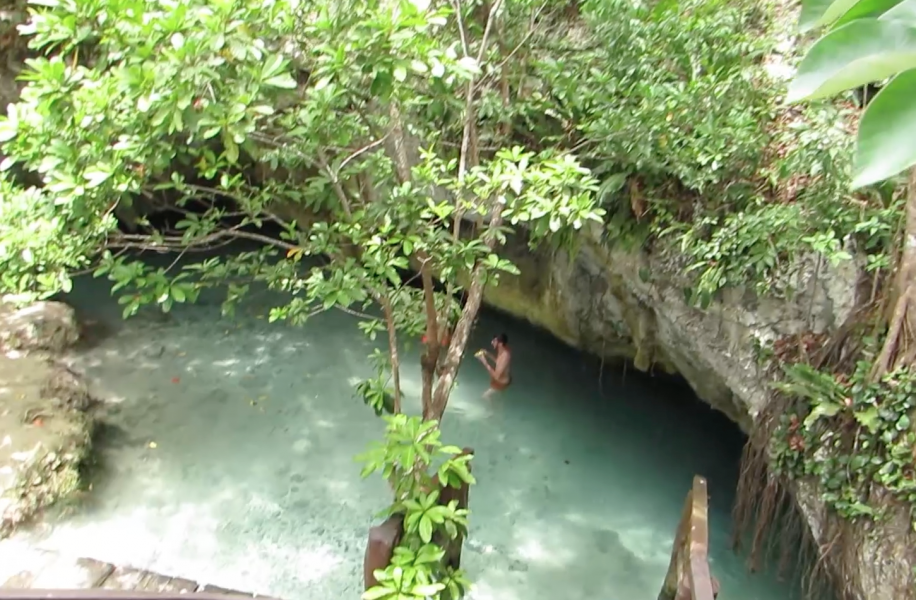 Grand-cenote-cavern