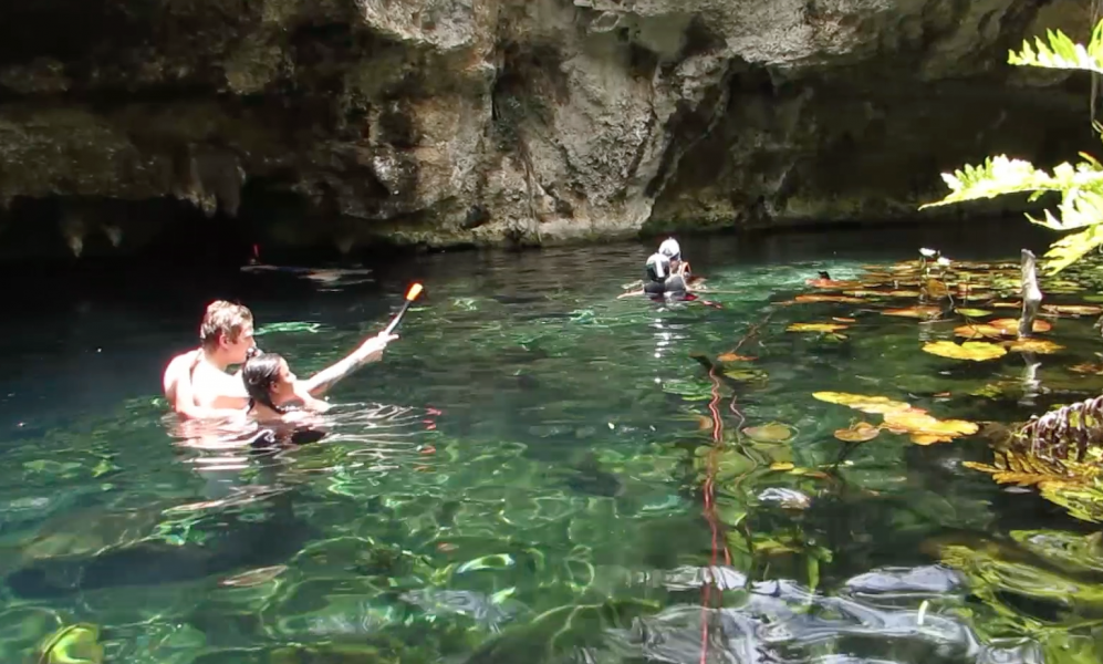 Grand-cenote-swim